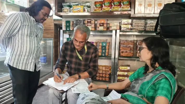 UP News: दीपावली से पहले ‘शुद्ध ही शुभ है’ अभियान तेज, 86 प्रतिष्ठानों की जांच